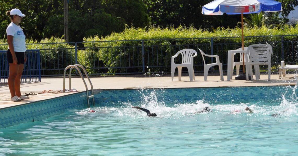 Por que a natação é um dos melhores exercícios para sua saúde?