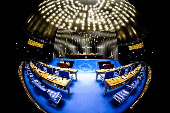 Congresso testa limites da Constituição ao discutir jornada de trabalho